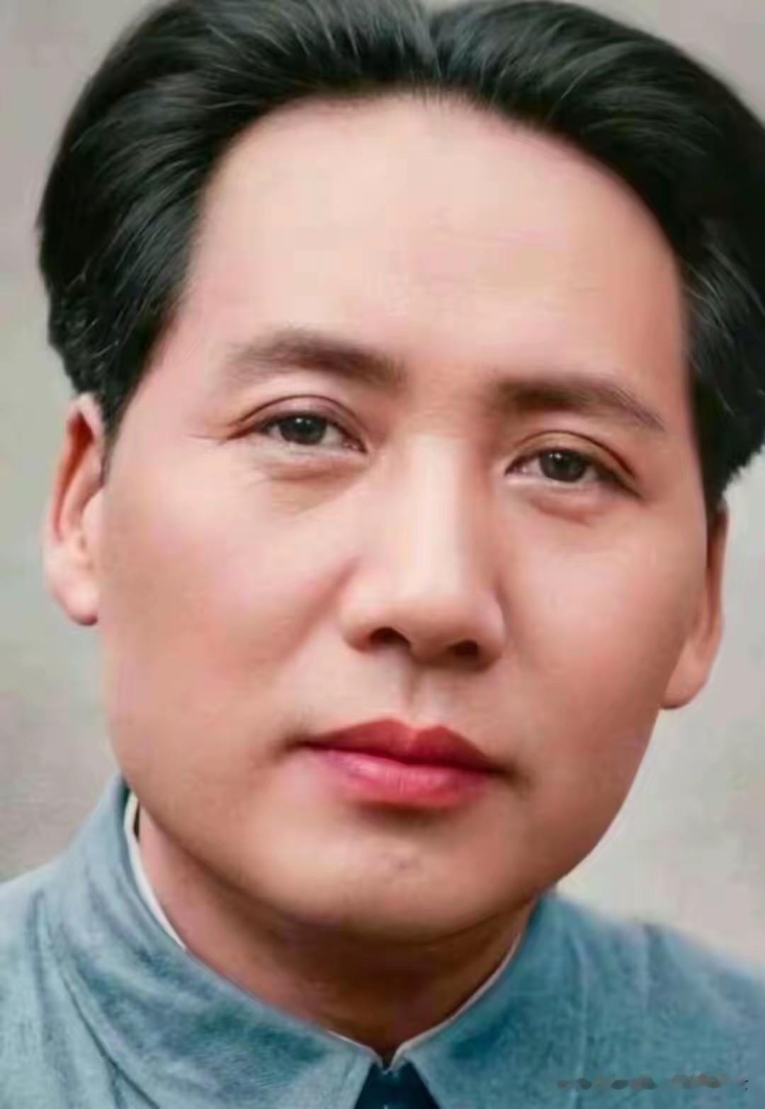 毛主席是党的缔造者，是中国人民解放军的缔造者，是新中国的缔造者，是中华民族的永远