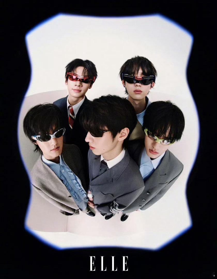 登陆少年ELLE秒切登陆少年朱志鑫 、张泽禹 、张极 、左航 、苏新皓ELLE五