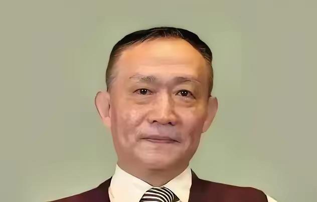 卢麒元这次发言真是把窗户纸捅破了，听得人后背发凉。经济学家卢麒元近日警示：有人借