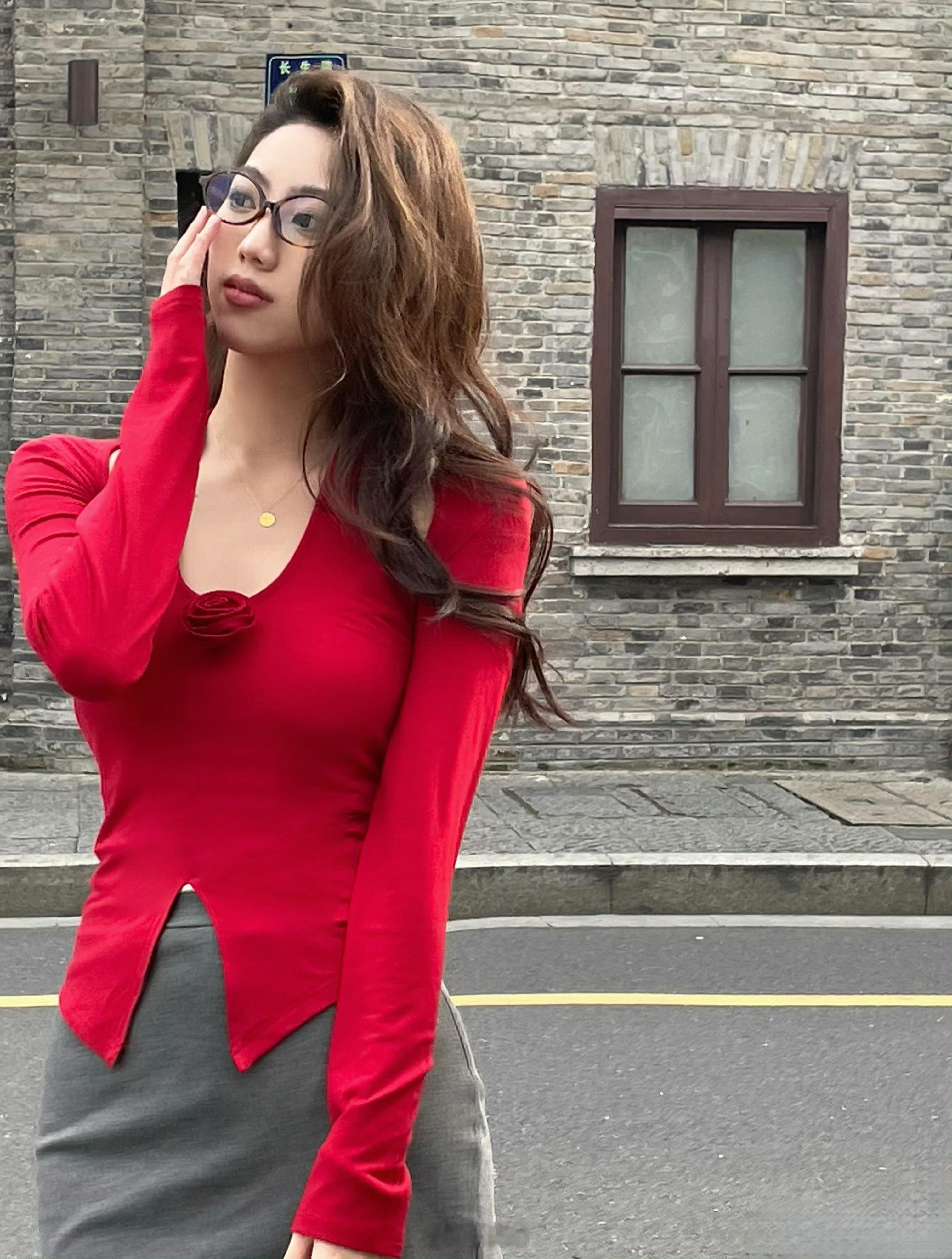 小姐姐的眼镜很加分 ​​​