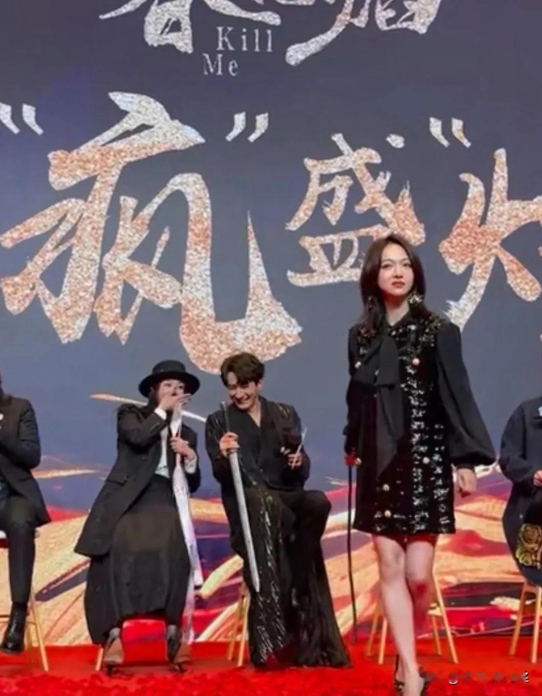 吴谨言近期似乎迎来了全新的变化，自从步入婚姻后，她的气场明显增强，仿佛拥有更加强