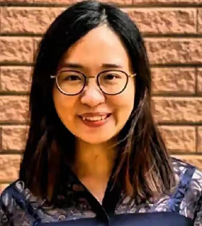 2022年，乱港分子何依琼，决定从香港移居至英国。然而，仅在抵达英国之后仅过了半