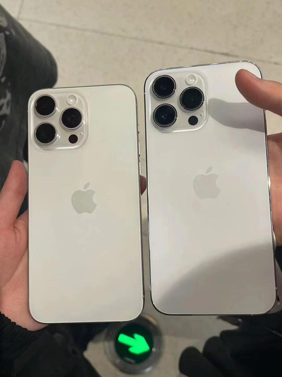 三秒回答，哪台是iPhone15 Promax，哪台是14 Promax？[吃瓜