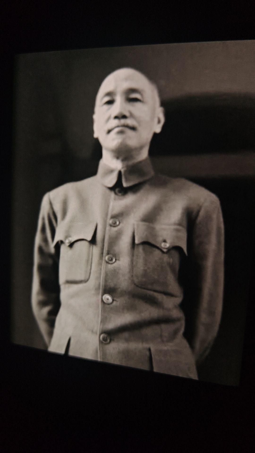 艰苦卓绝，苦撑待变