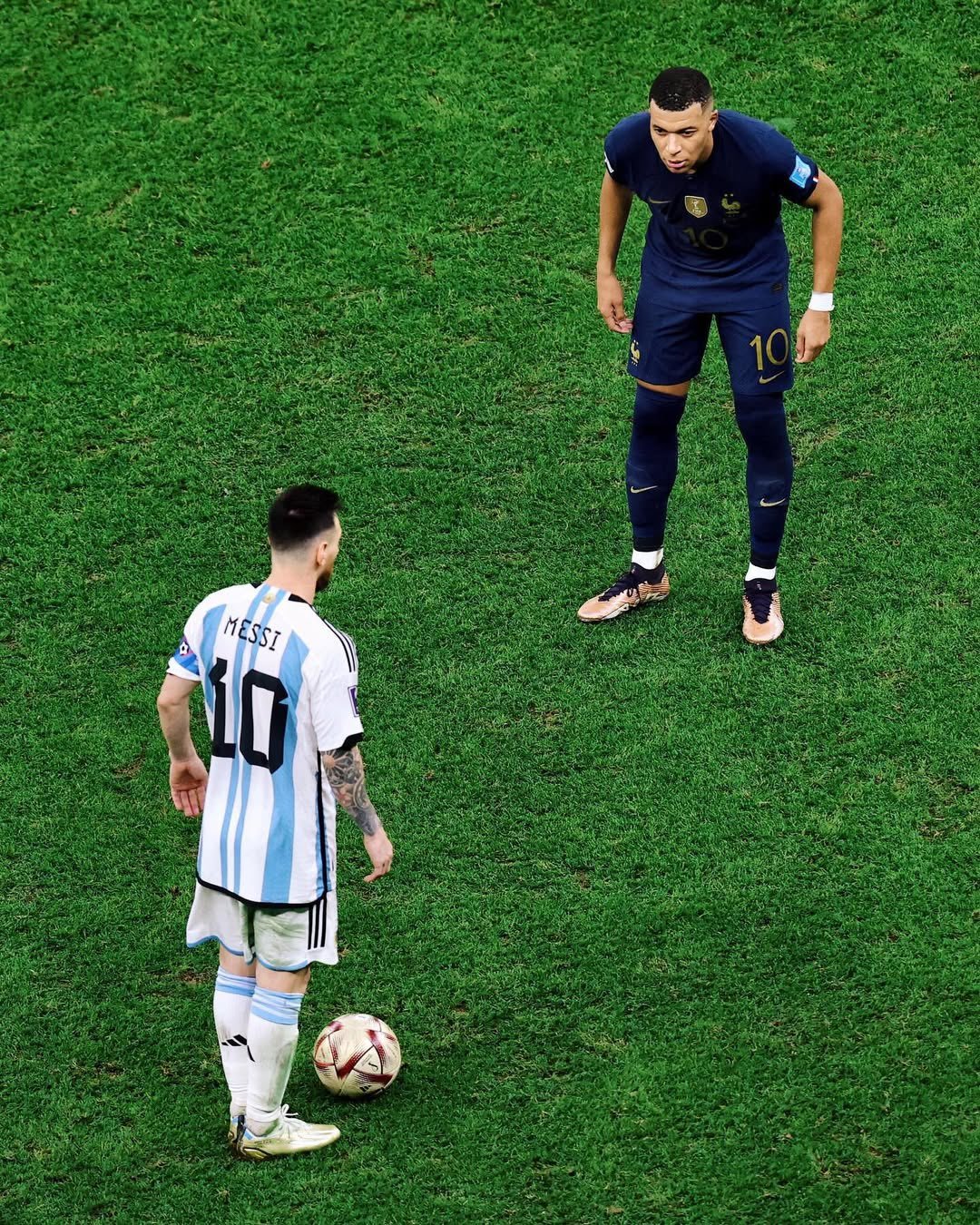 2022世界杯冷足-时光机梅西姆巴佩