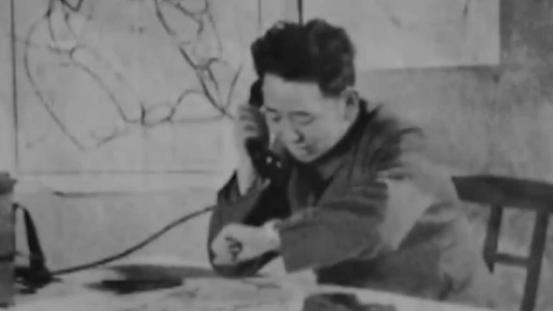 1952年，刘亚楼来毛主席办公室汇报空军一年的花费，毛主席大手一挥，说：“你给我