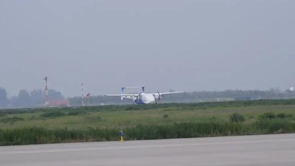 近日，我国自主研发的HH-200航空商用无人运输系统在陕西蒲城圆满完成了首次飞行