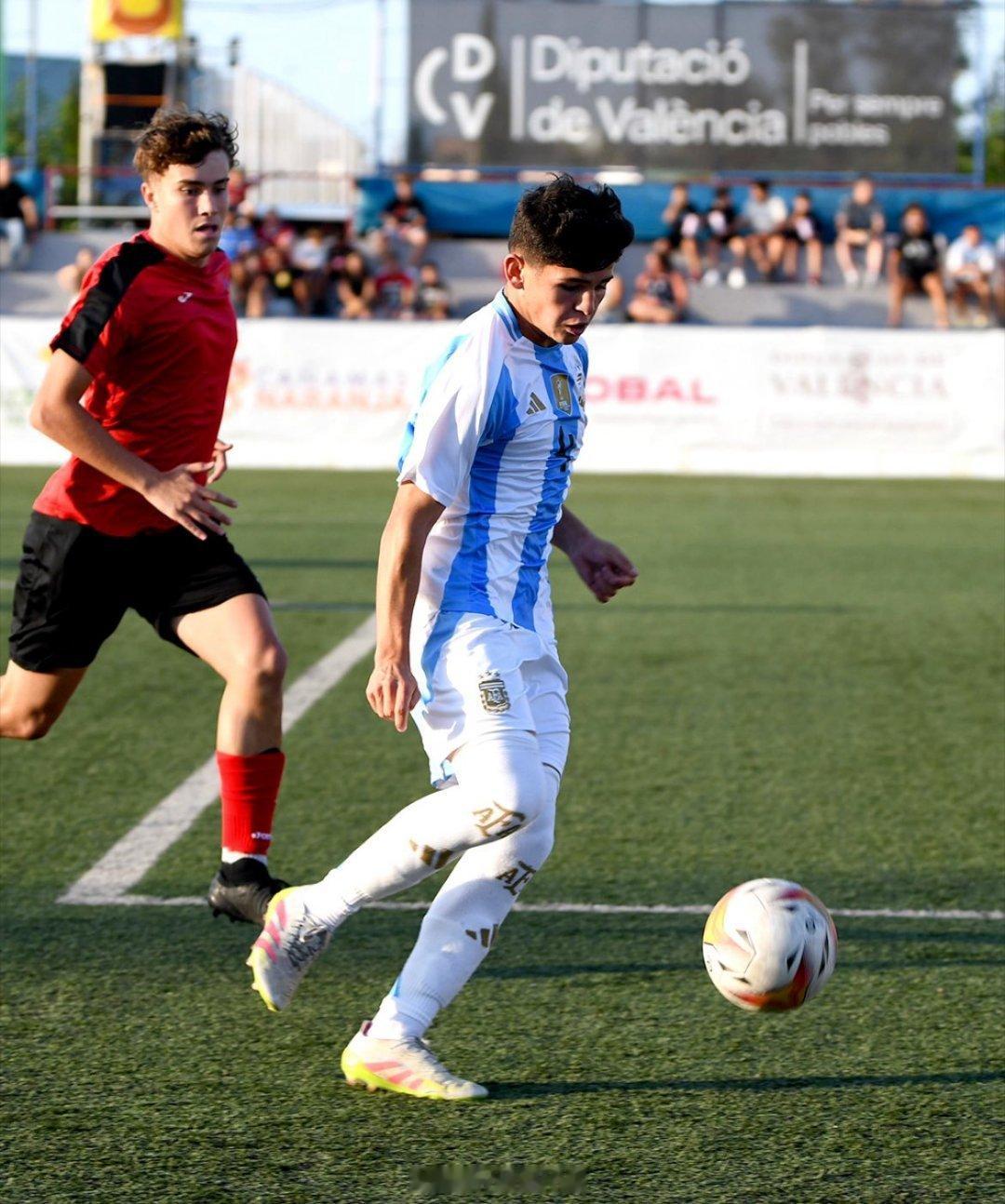 阿尔库迪亚杯 阿根廷U17右后卫📊🇦🇷 塔勒雷斯小将米萨尔·萨拉萨尔已经累