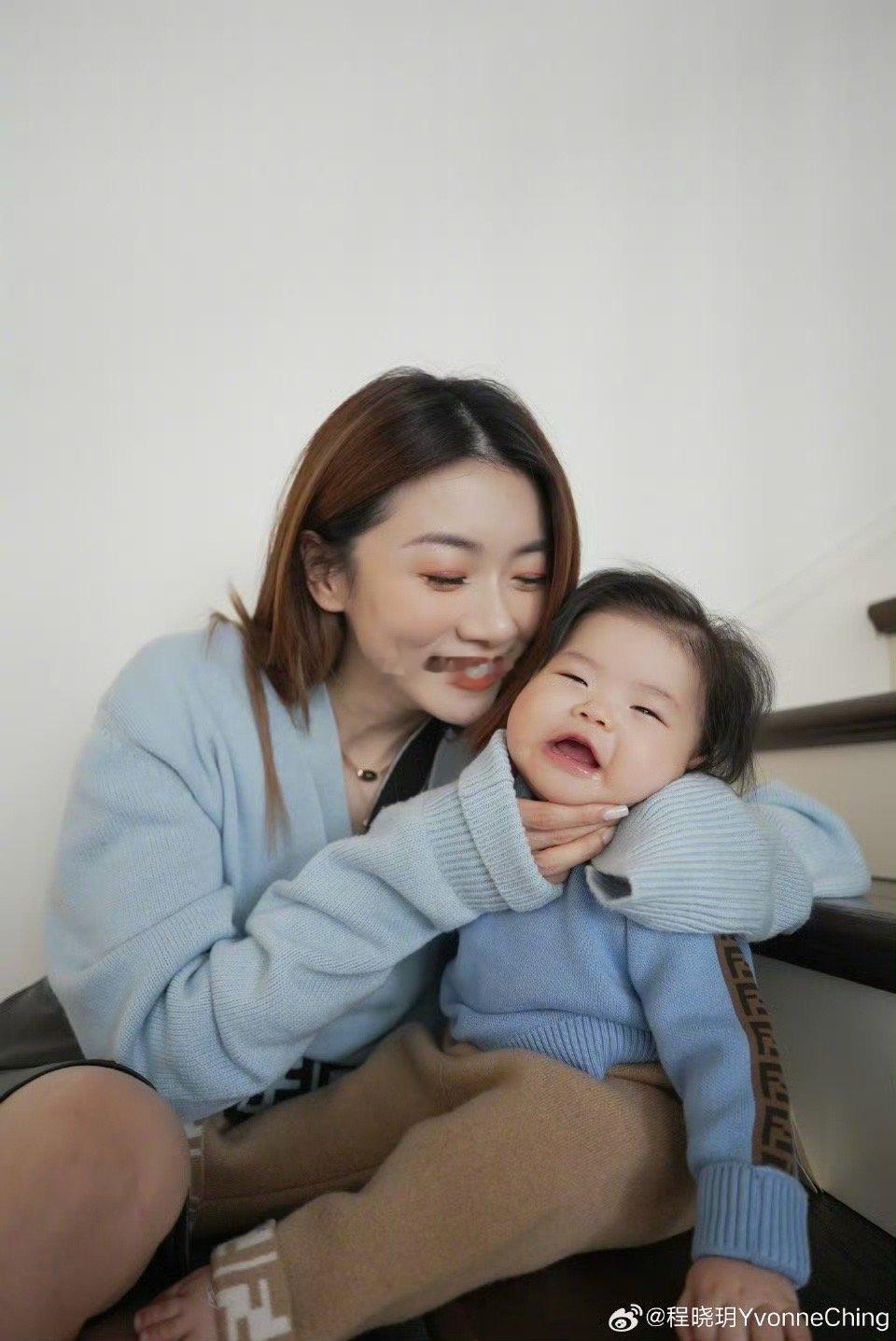 曾一度以为她是一个追求事业的女生，没想到一胎生完二胎都追上了！也很好，自己的日子