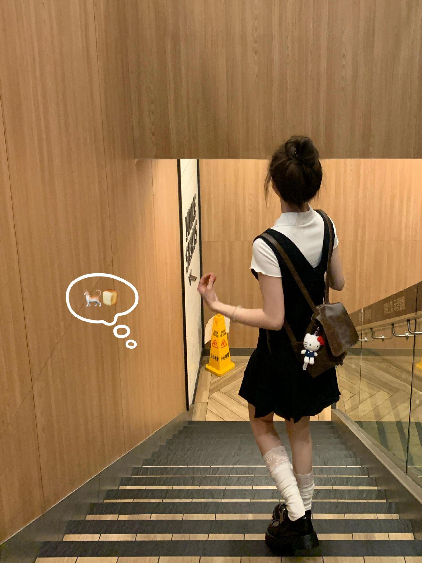 空气像青苹果。