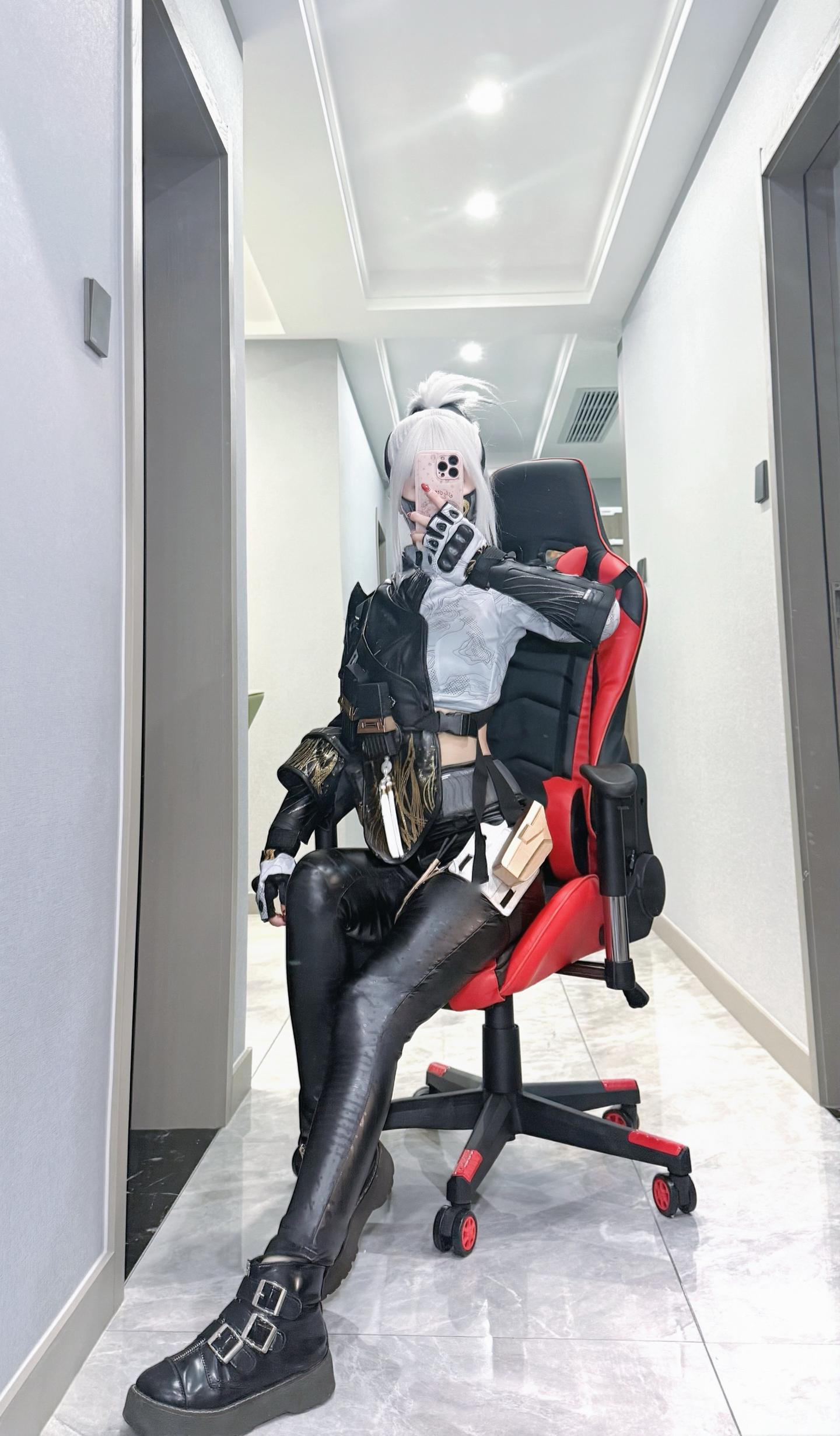 一身鼠鼠味的我怎么敢靠近猛攻味的你呢