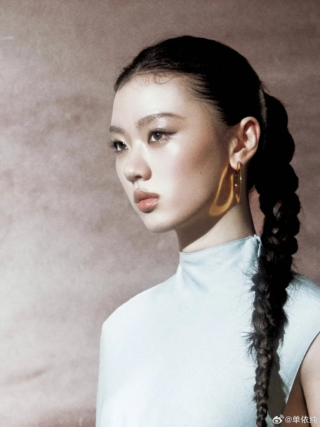 从油画里走出来的女人高级脸