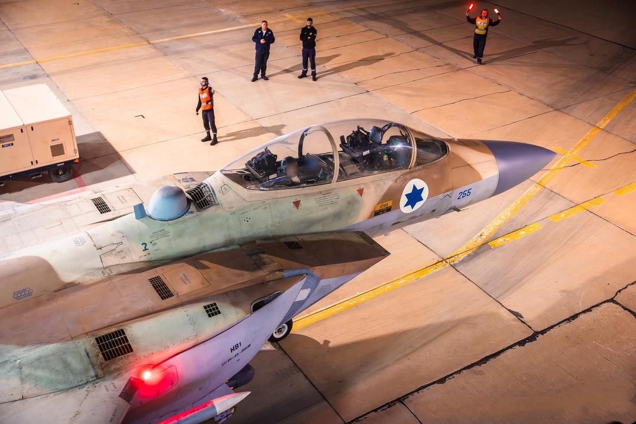 以色列空军，可能撑不了多长时间了！

美以联军对伊朗开战，强度非常高，开战10天