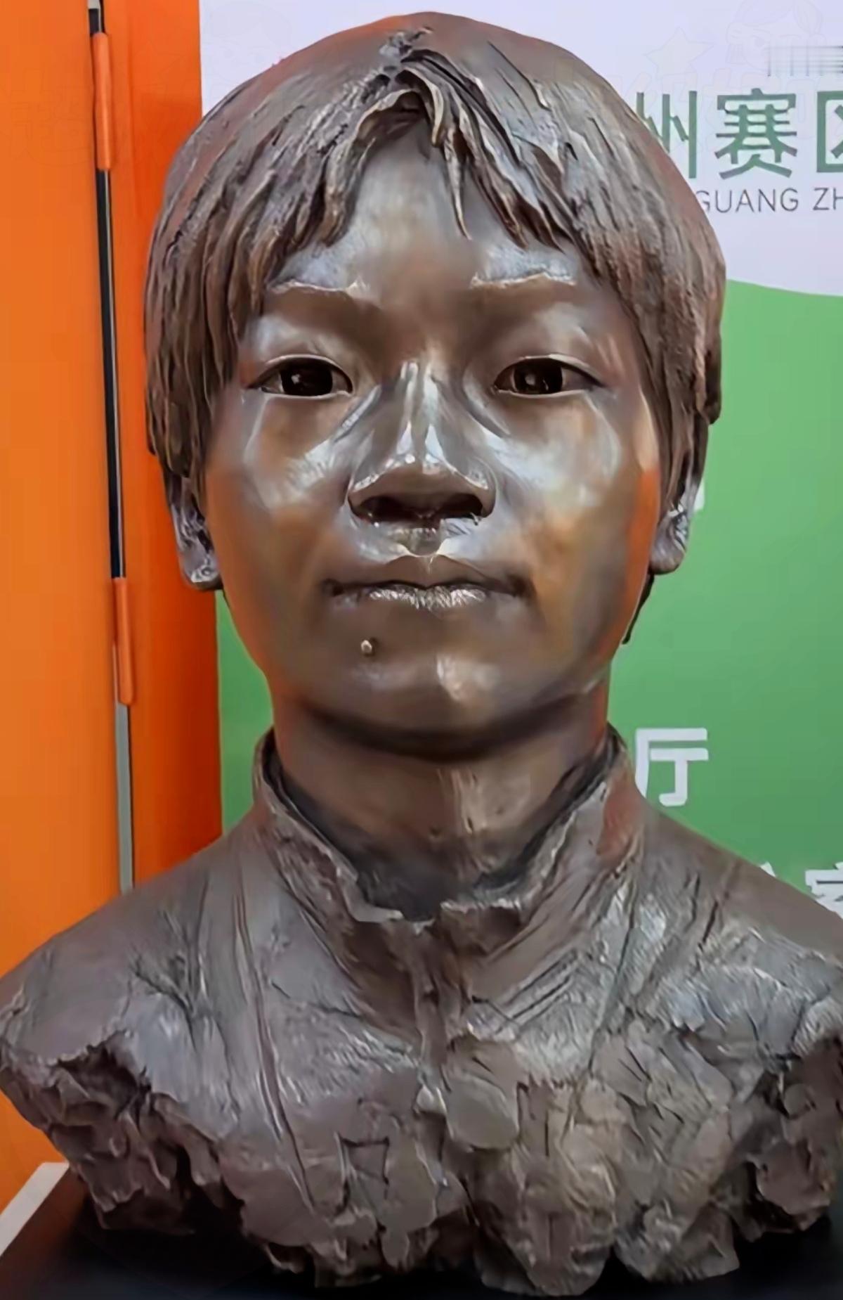 17岁就立雕像！全红婵这波荣誉真的太顶了，但比起雕像本身，更该被记住的是她背后的