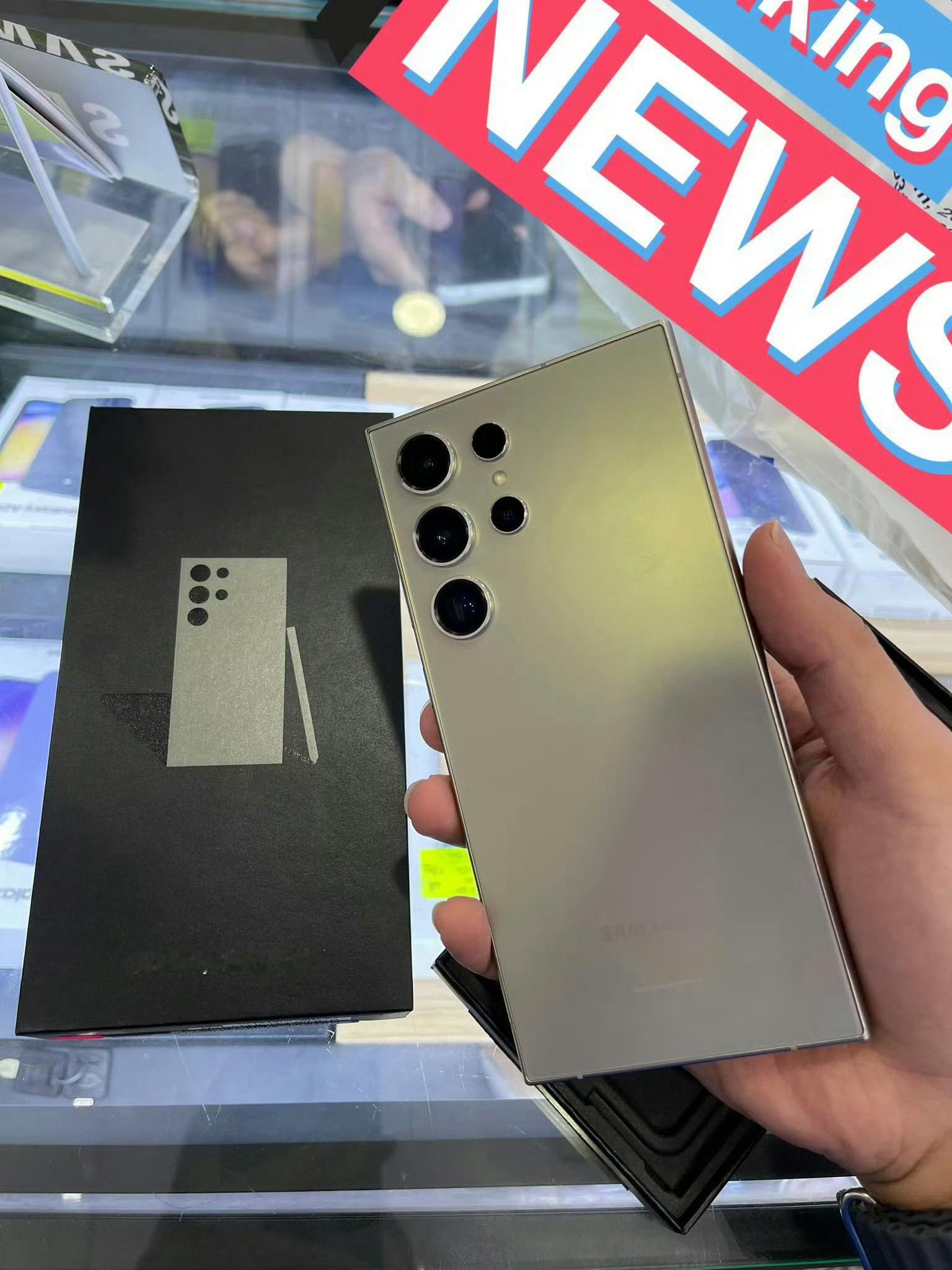 三星S24 Ultra 甄姬开箱，看着像是钛灰色。 ​​​