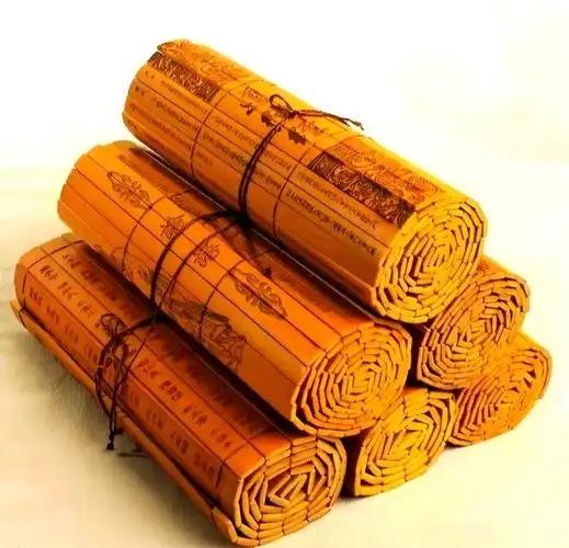 古代的书籍为什么那么贵？普通人能读书吗？

在中国古代，书籍是人们获取知识、传播