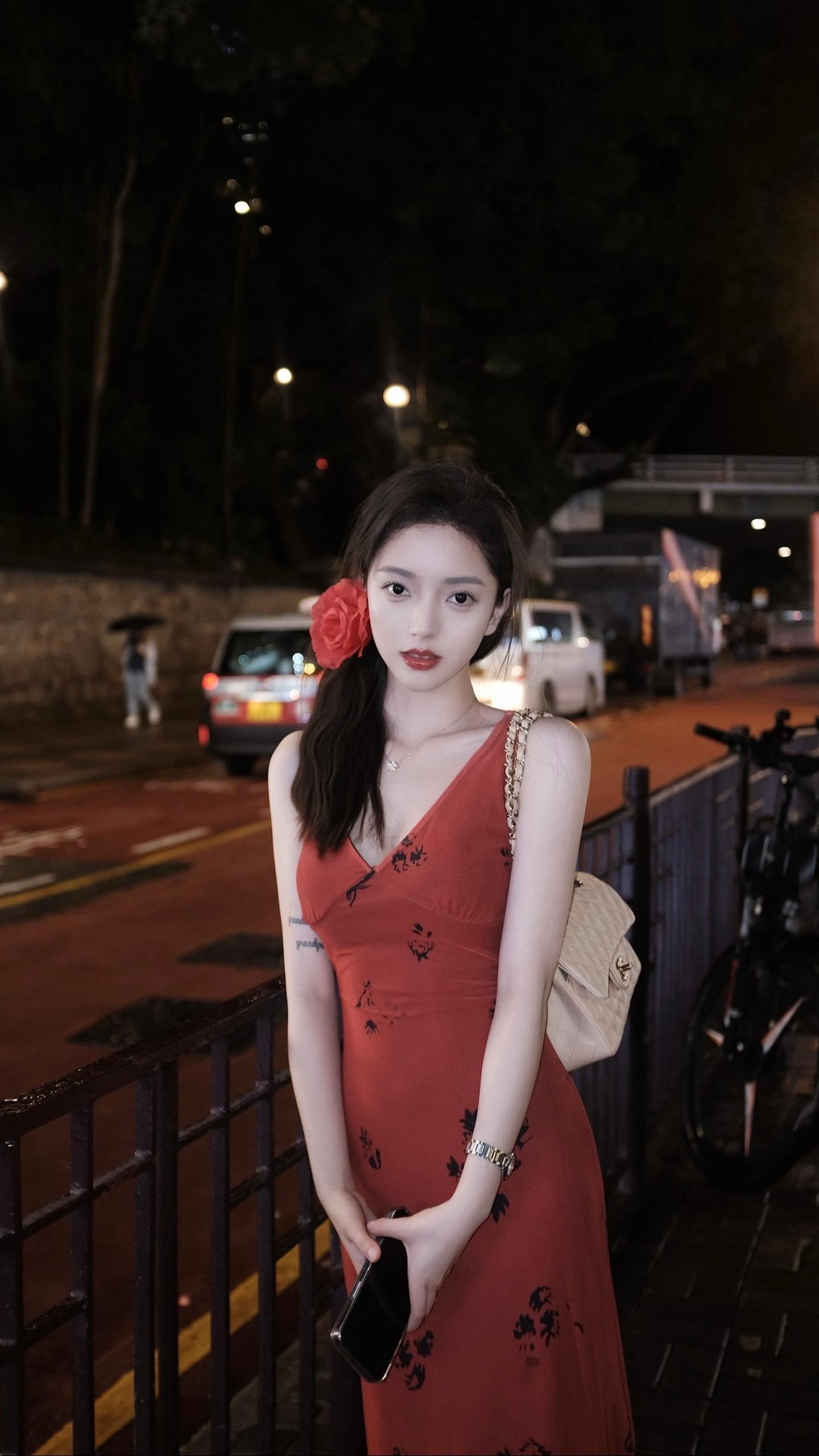 红线里被软禁的红