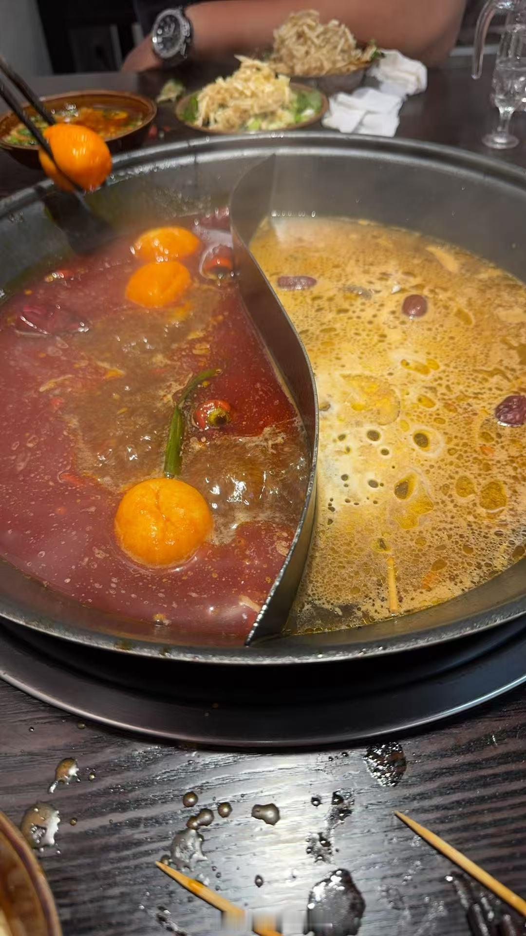 今天天热，空调好冷，来点火锅热热闹一下我的美食日记