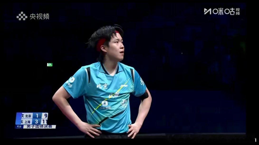 樊振东双杀世界排名第一的王楚钦，最后那一下王楚钦自己都笑了今晚有点着急了，本来很