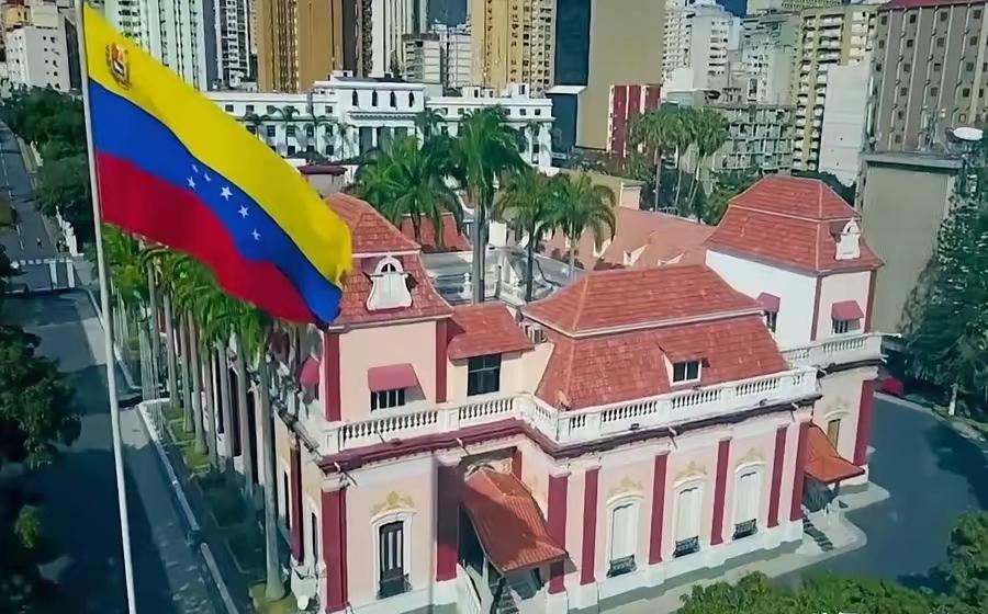 结合委美经济依存关系、中俄古伊合作核心数据，我将通过委内瑞拉石油工人、中方项目从