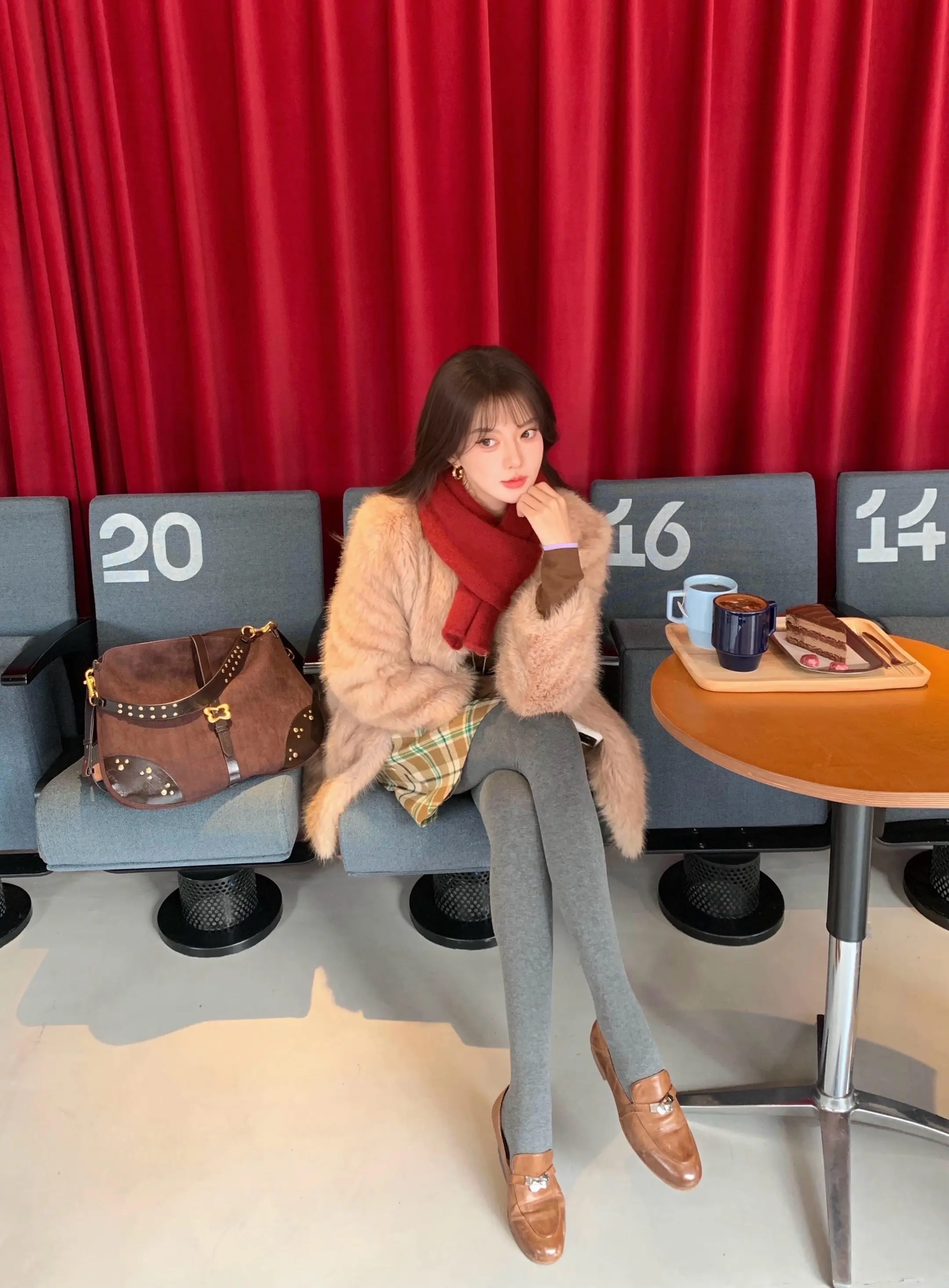 你的时髦小姨🧣。