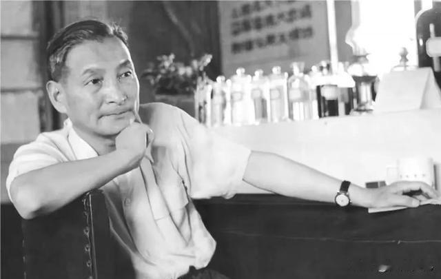 一句玩笑暗藏大智慧！1961年一场养猪争论，看透两种治理思路
 
1961年柯庆