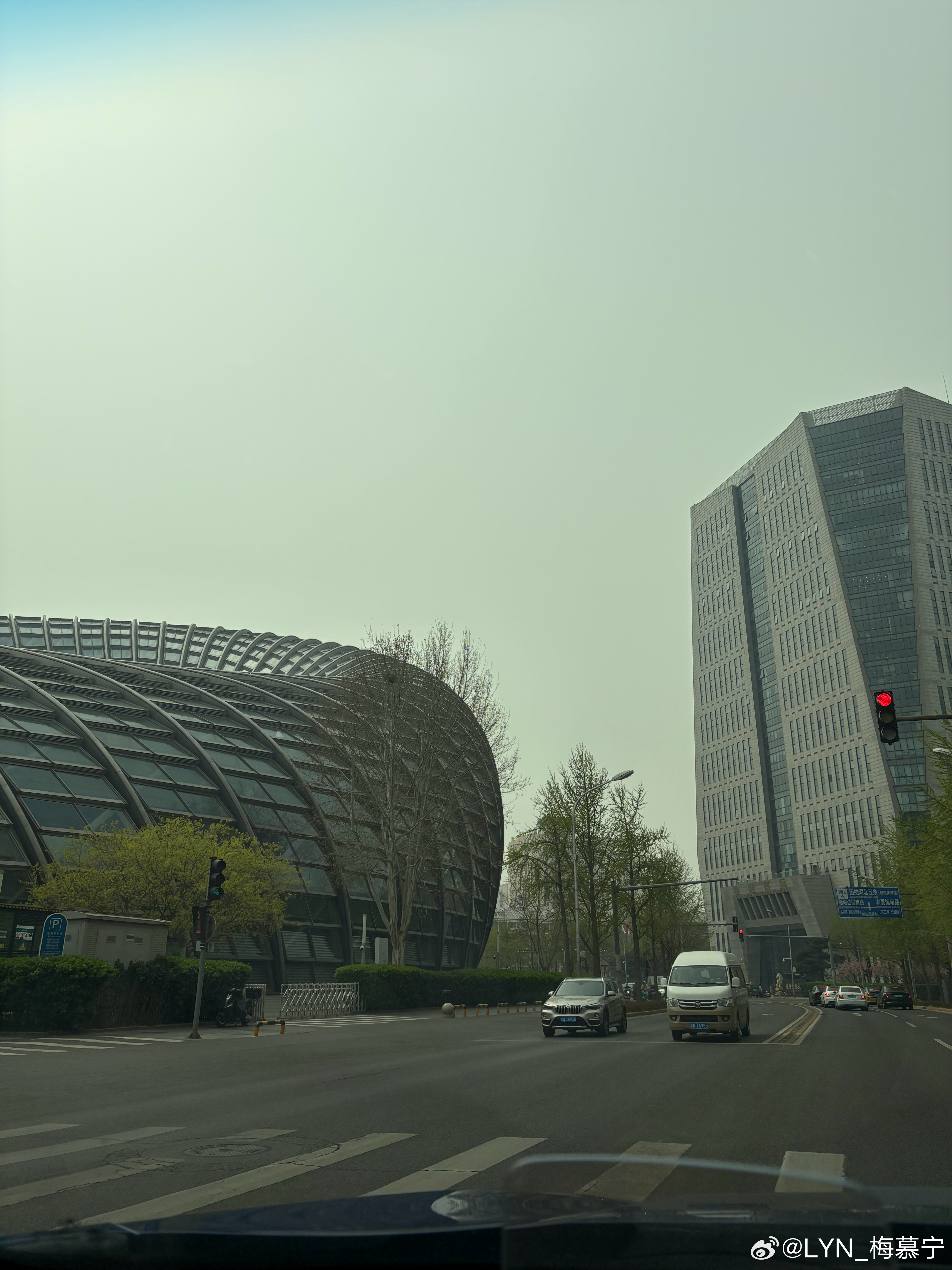 生活手记 周五，志同道合的姐妹们聚在一起，美食+热聊，美哉美哉 神奇的是，帝都严