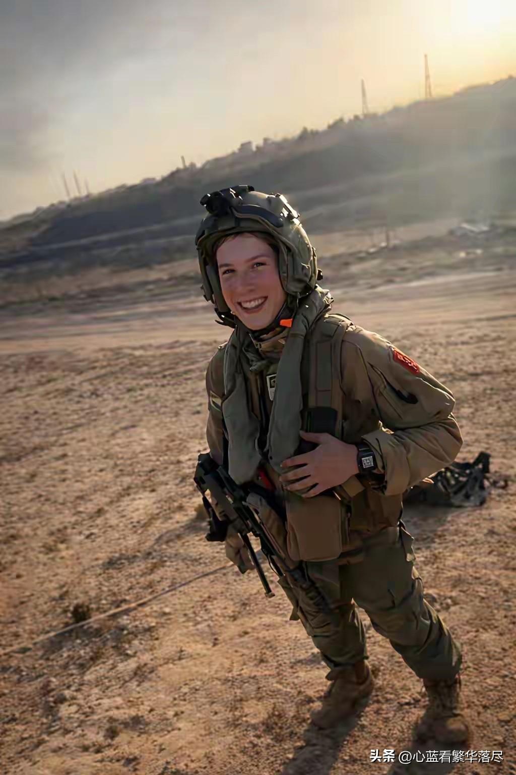 真是佩服这位美军女飞行员的心理素质，当时她驾驶的战机还不清楚到底是被谁给击落的，