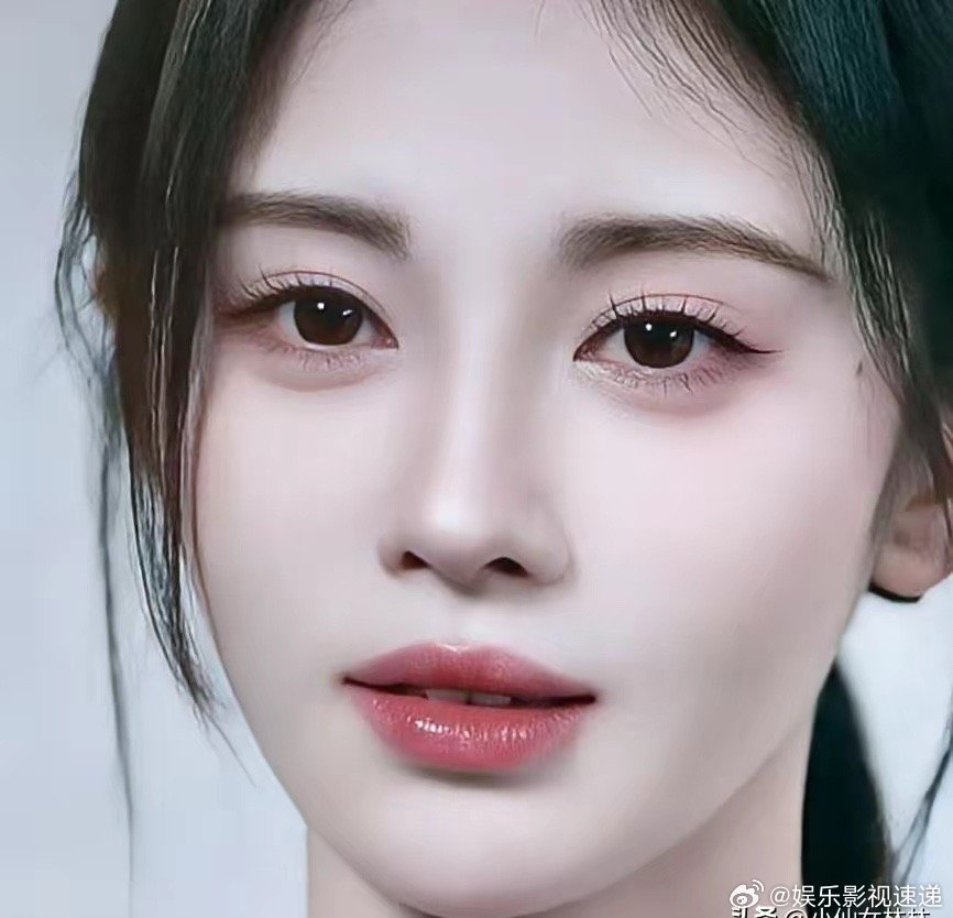 难怪大家都想进内娱当明星，她这种糊咖都能挣这么多钱，不信你看鞠婧祎，明明没演技，