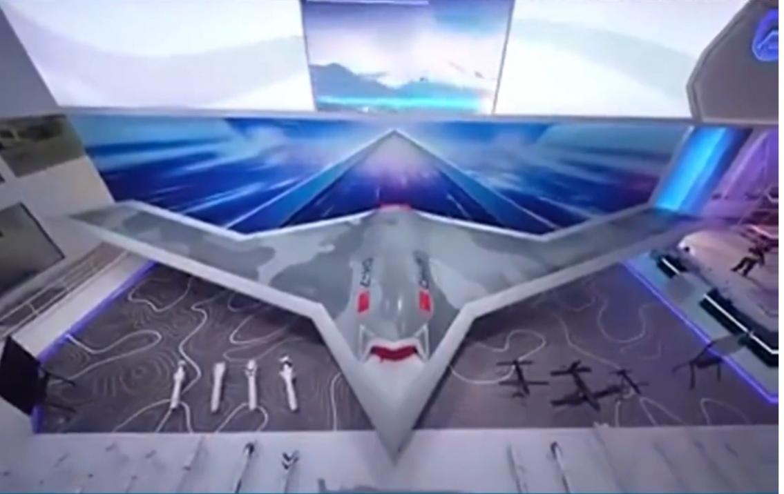 《“空中幽灵”降临！国产彩虹-7隐身无人机首飞，战力覆盖北美，西方为何集体震动？