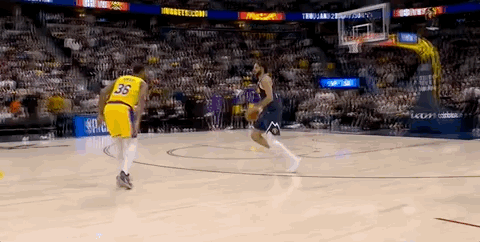 有些人生来是带着使命的！比如，没有皮蓬，乔丹一辈子赢不了季后赛比如，没有老鱼，科