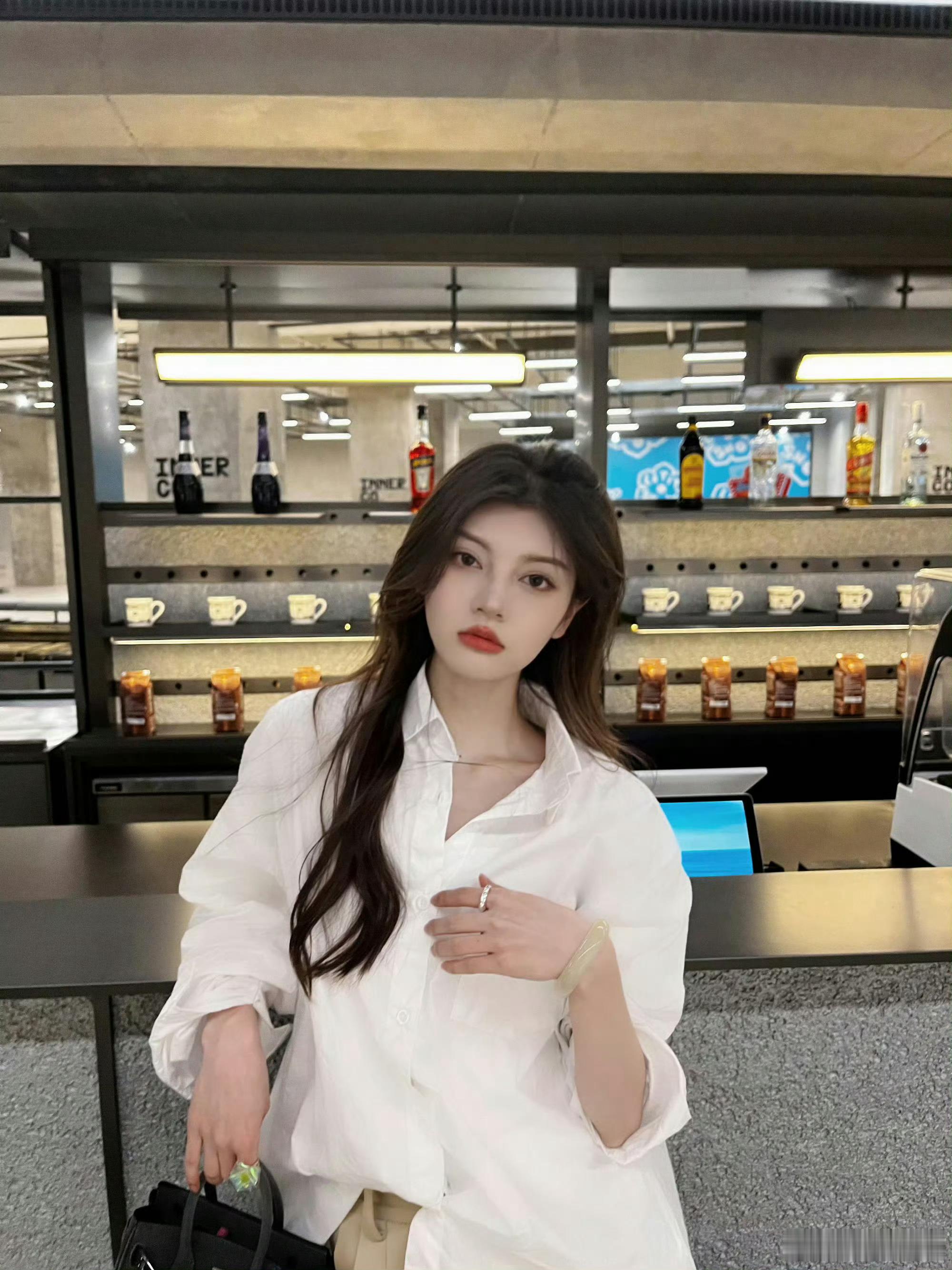 成都COSMO🔥一个来了会潮到风湿的打卡地～好多美女好养眼😍日常打卡 ​​​