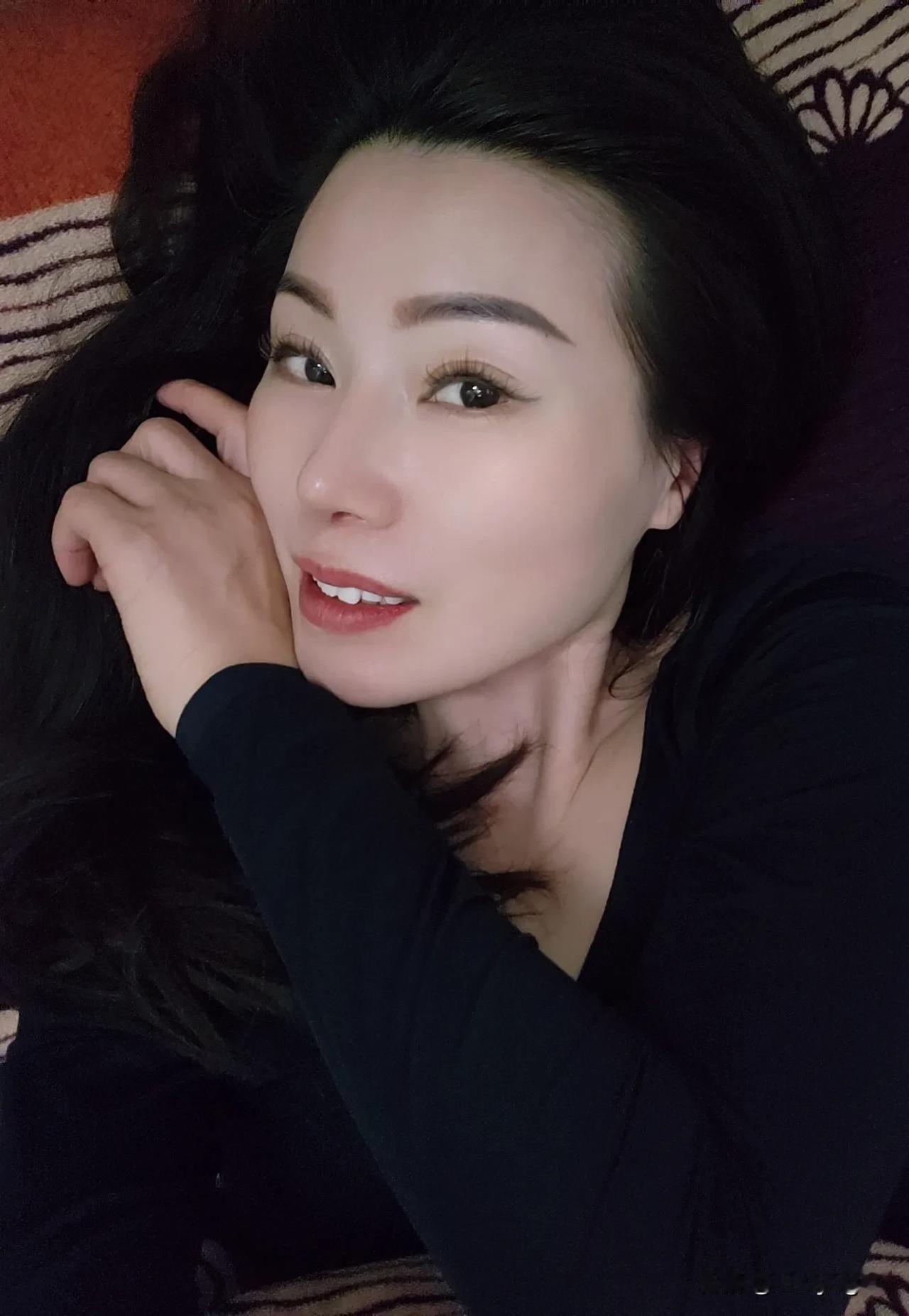 做人，简单就好，生活，宁静就好，晚安😪🌙生活要简简单单 平凡日子心更安 
​