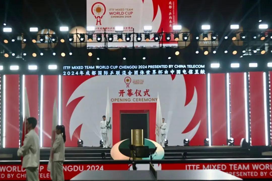十问成都混合团体乒乓球赛：

1、到底怎么个混合法？
2、比赛分几个阶段进行？