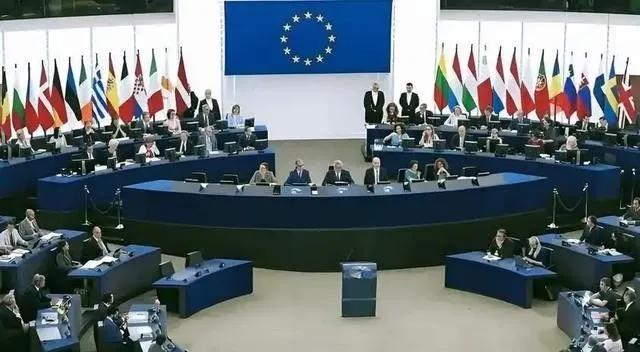 今天的欧盟，造船不行，航天不行，互联网不行，人工智能不行，无人机不行，机器人也不