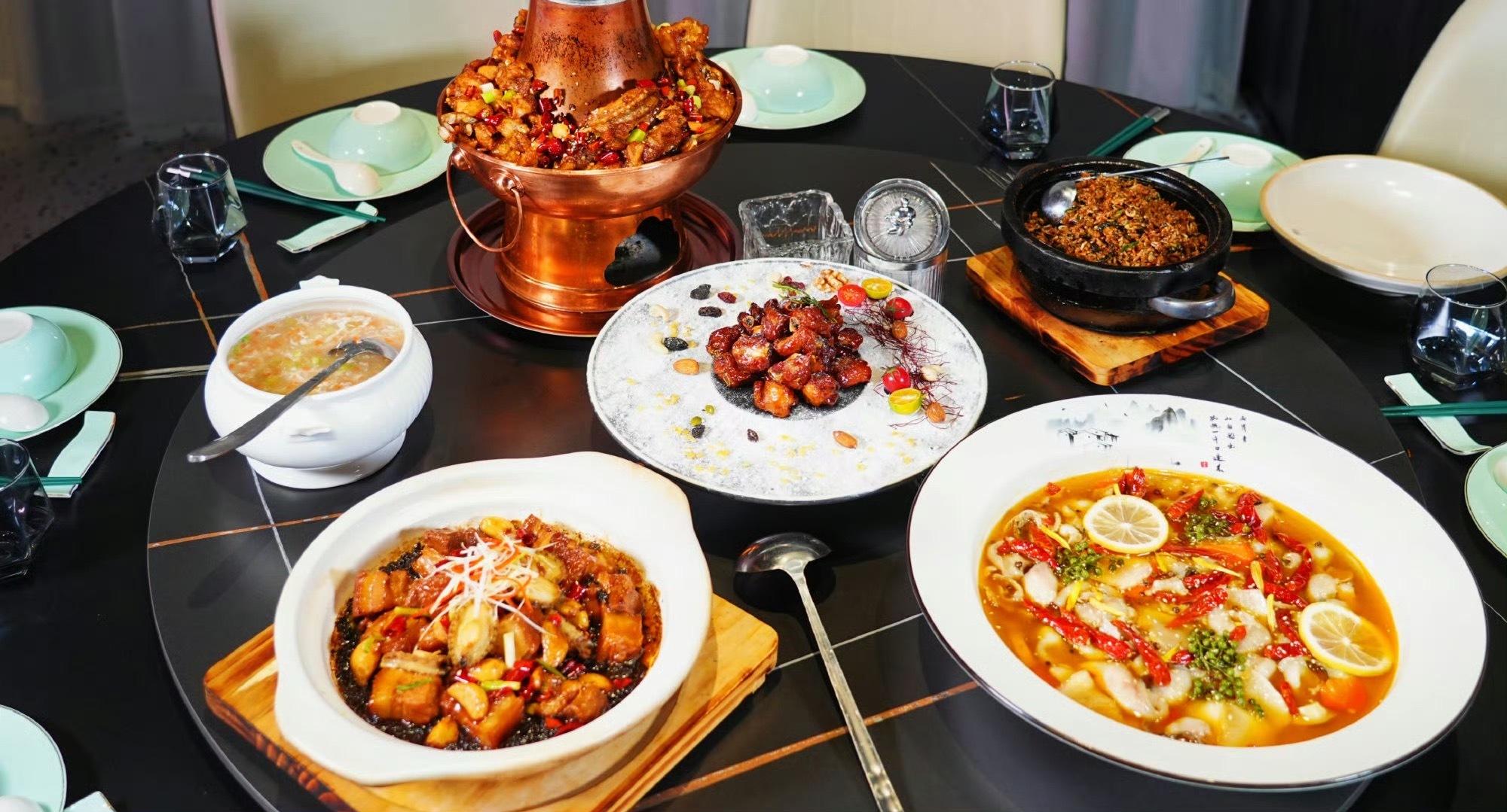 抓住新年的尾巴，大吃一顿吧初八上班的我就这样