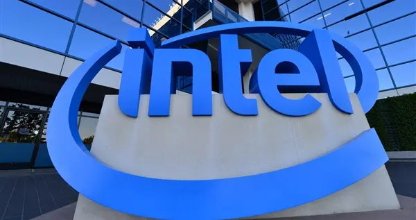 英特尔CEO周一将访问白宫：预计提出与美国政府可合作的方式