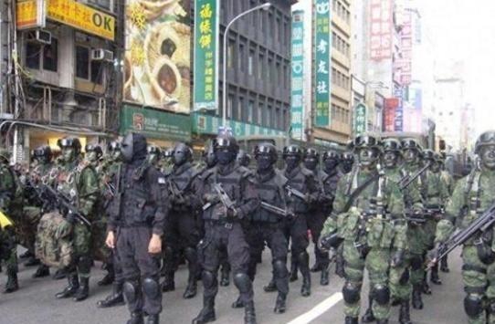 台湾回归在即！问题来了，当部队开始登陆，履行接管台湾的责任时，台湾还有30万武装
