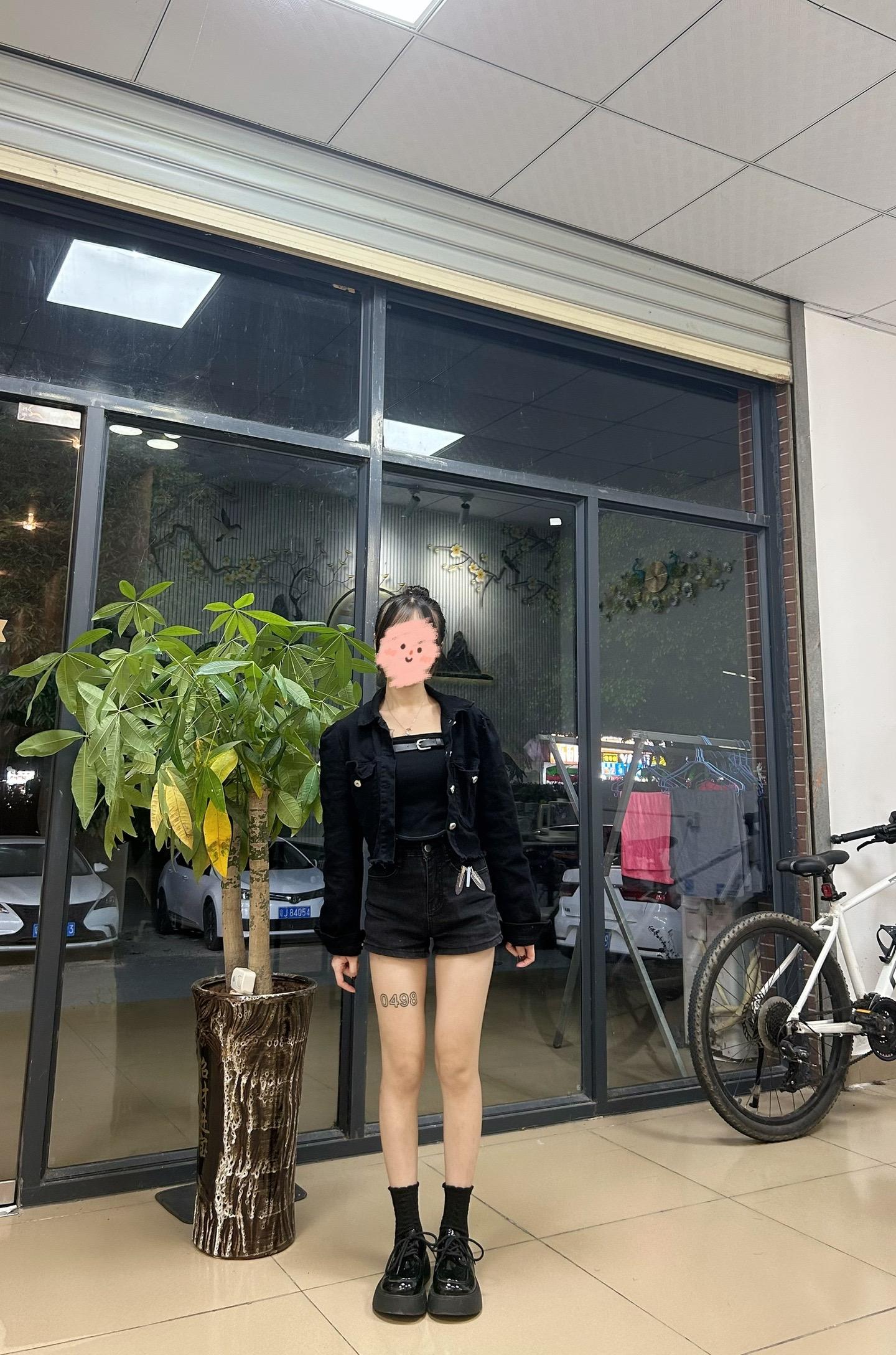 一路走来遇到了很多对不起我的人 不过比较庆幸的是我也没对得起别人