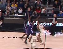 勇士半场领先13分 这两个国王球员还是懂库里的  国王vs勇士