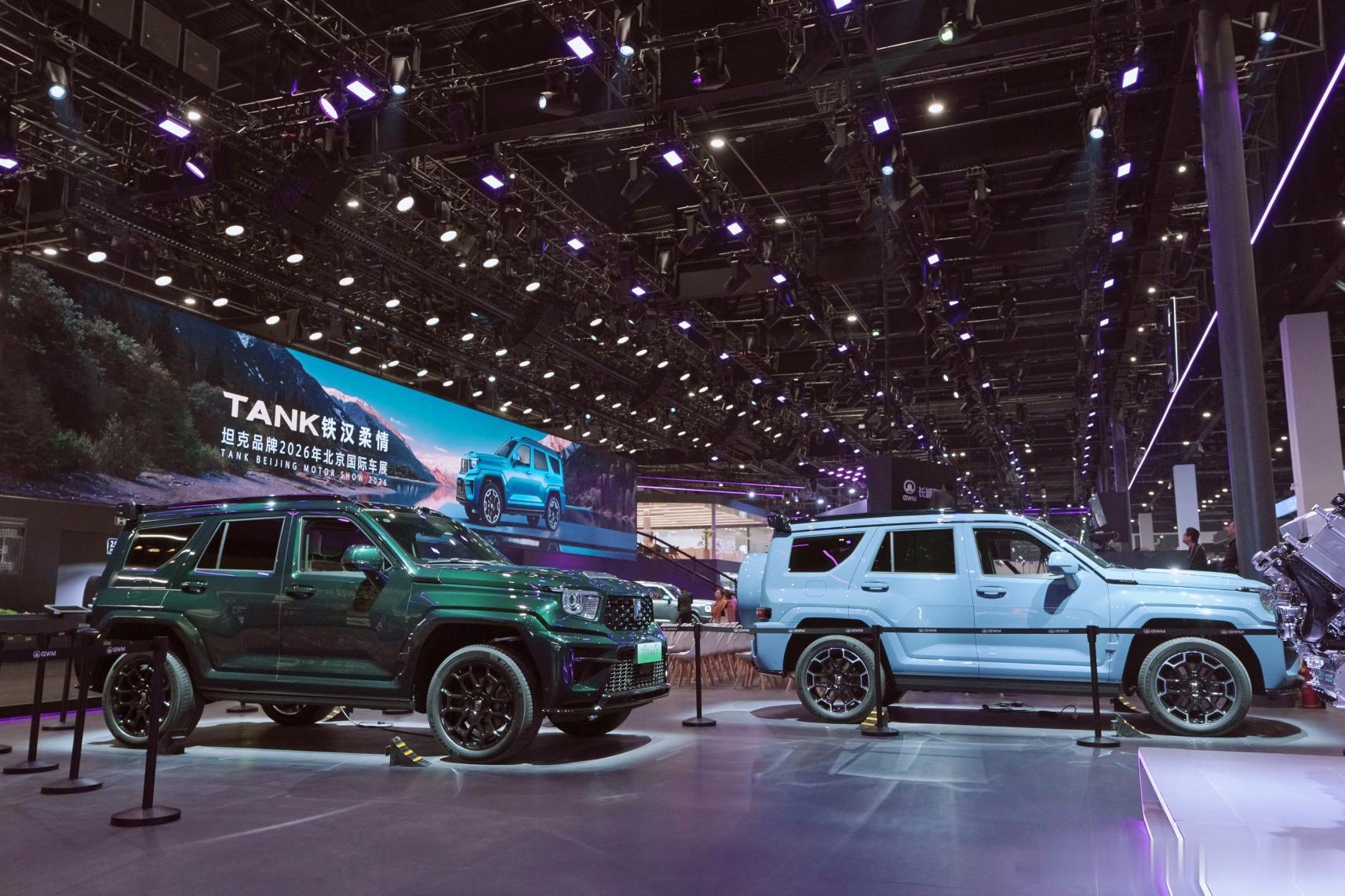 朋友们2026北京车展！给大家按头安利一下坦克展台，这波“铁汉柔情”真的太戳我了