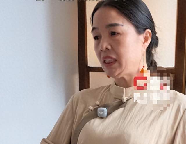 泪目！赵家驹妈妈亲口承认，物资中有裹尸布，她连现场都没敢去