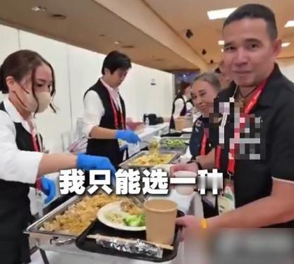 日本亚运会伙食拉胯到出圈！各国运动员集体怀念杭州亚运会的美食，没有对比就没有伤害