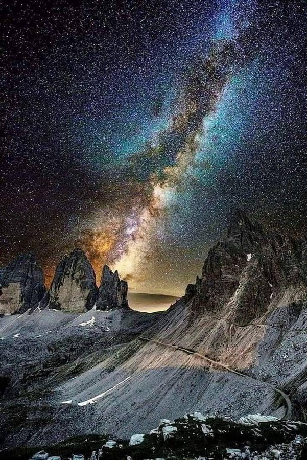 旅行  意大利多洛米蒂山脉的夜空 摄影  （photo：Emy Nerisa） 