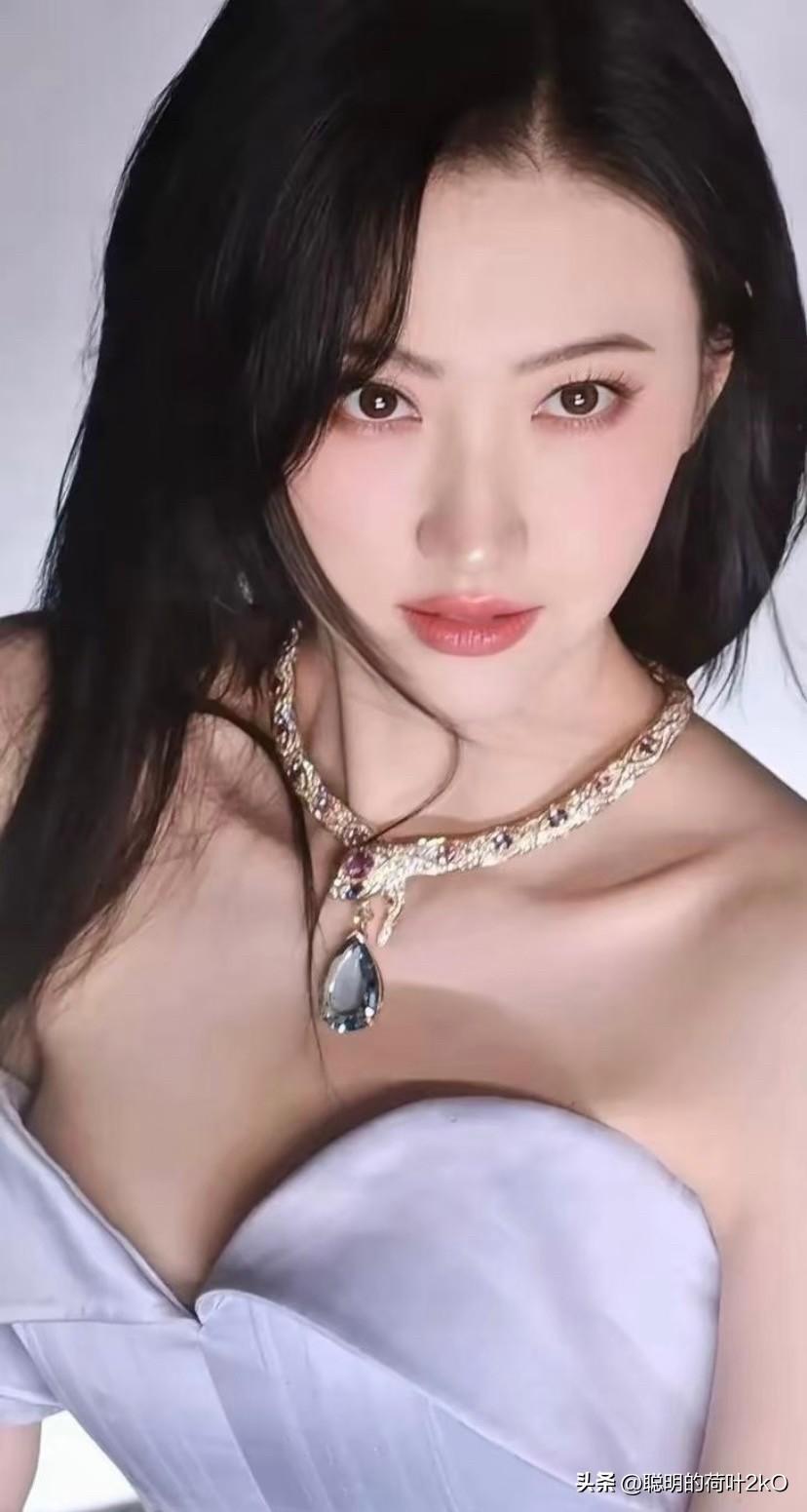 景甜，甜美柔和感拉满