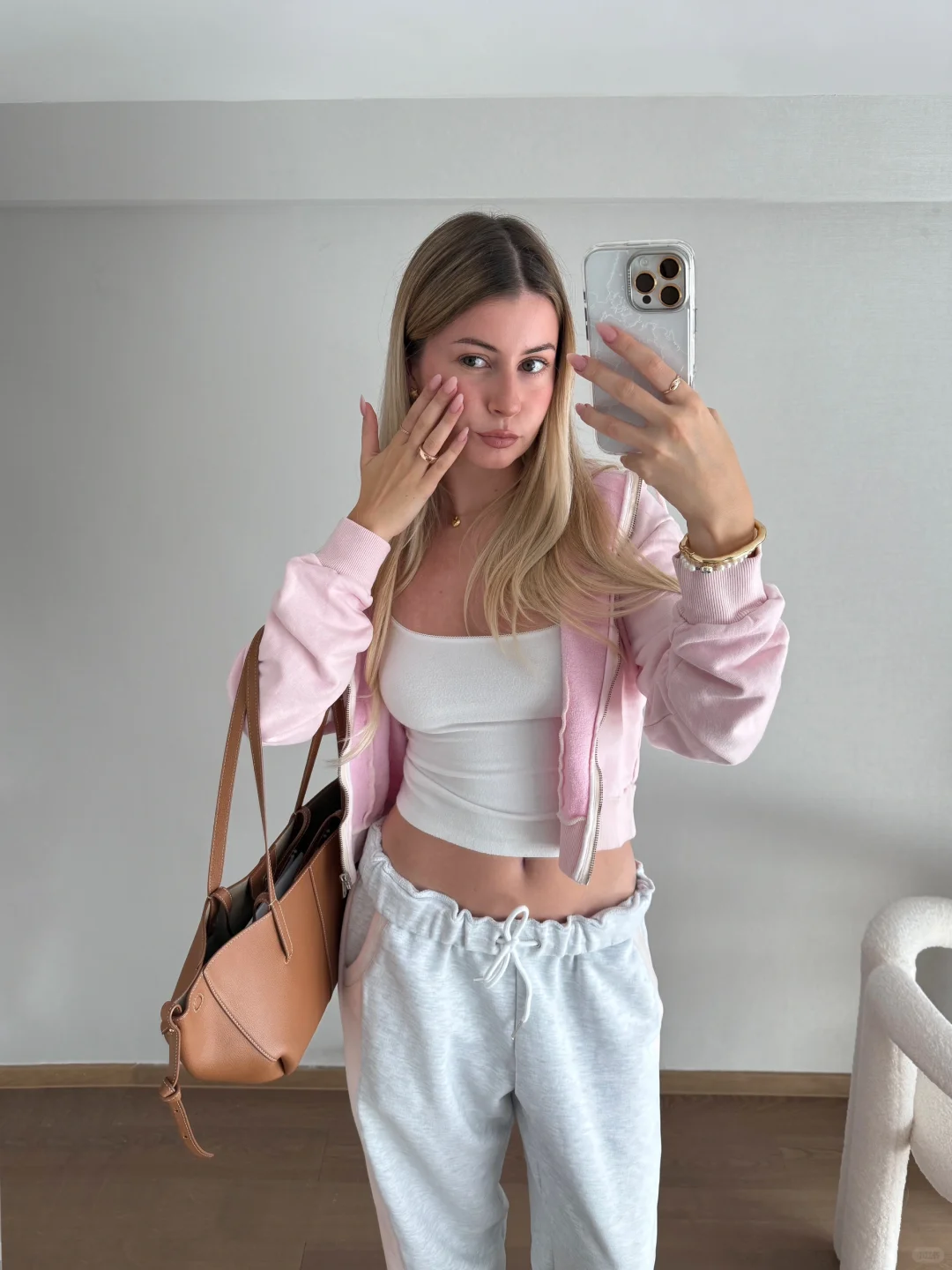 分享我的简单舒服的穿搭☁️ ｜cleangirl