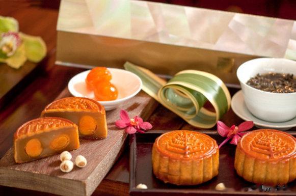 #去年6成网友吃不完的月饼去哪了# 马上就要到中秋了，又是吃月饼的时节！可是月饼