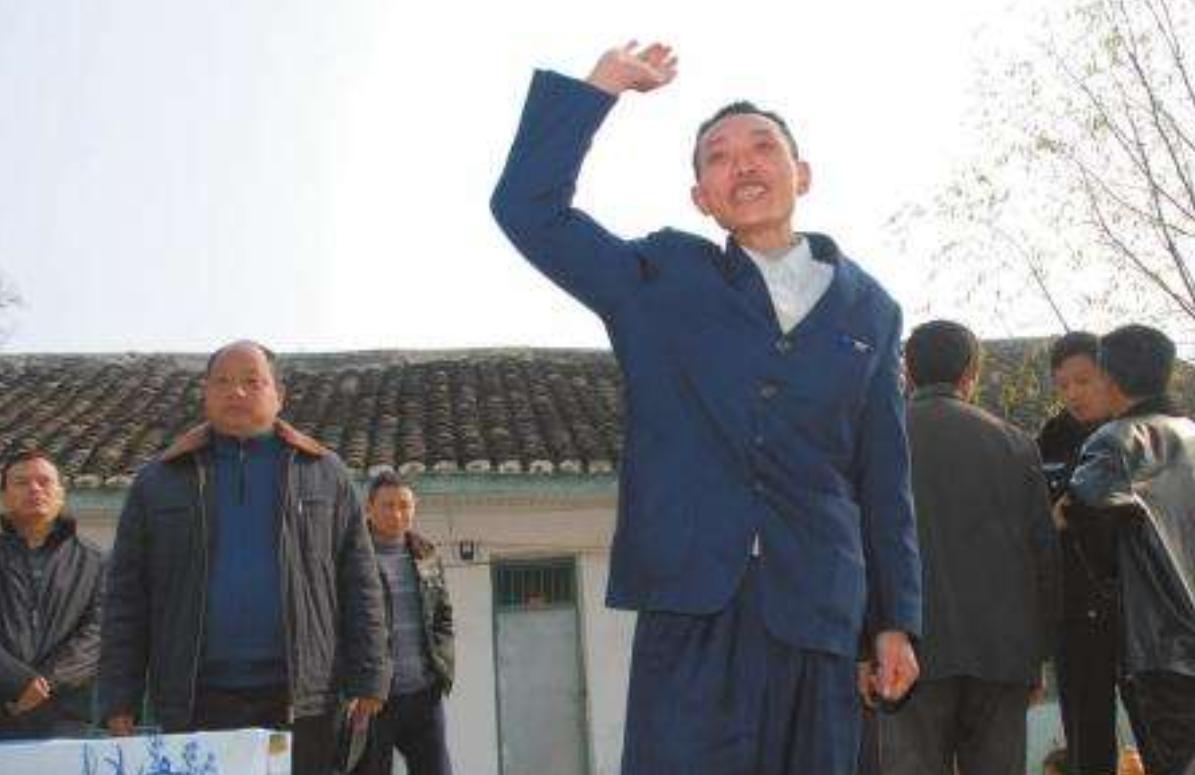 军人罗开友被判定 “杀妻沉江”，关了 21 个月，家里被砸个精光，老娘被打成残废