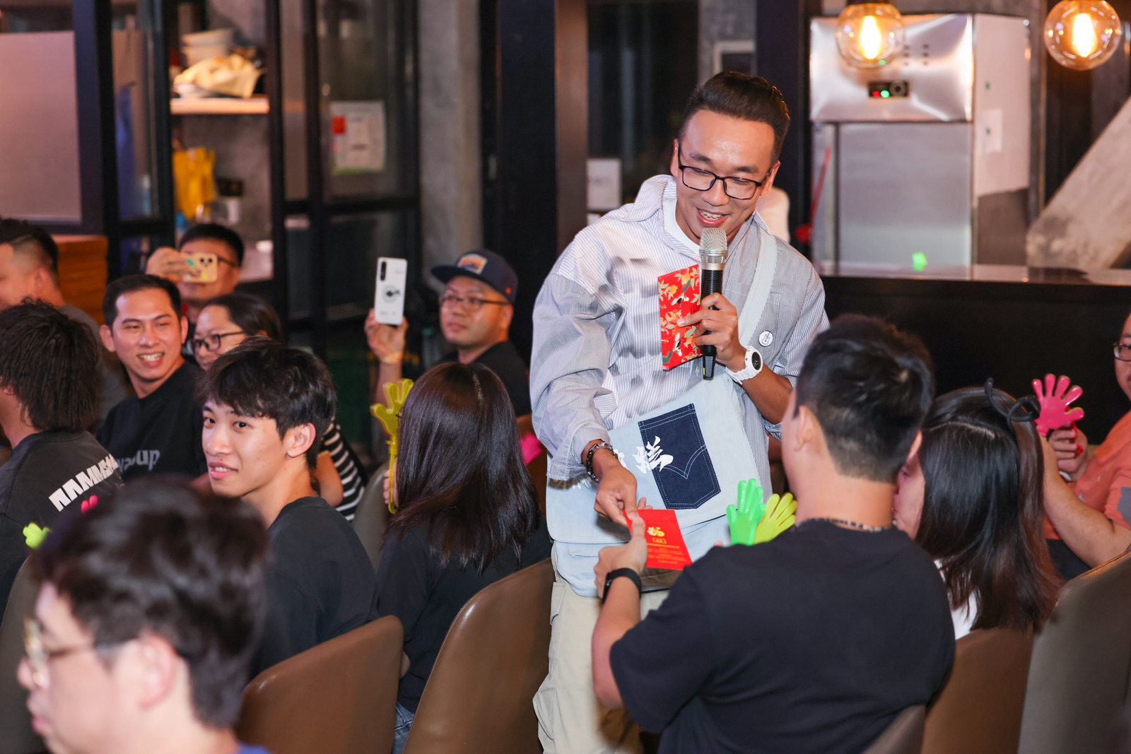 第200场《双蕉癫拿》倒计时一天[爱你][爱你][爱你]这里有成功买到票的朋友吗