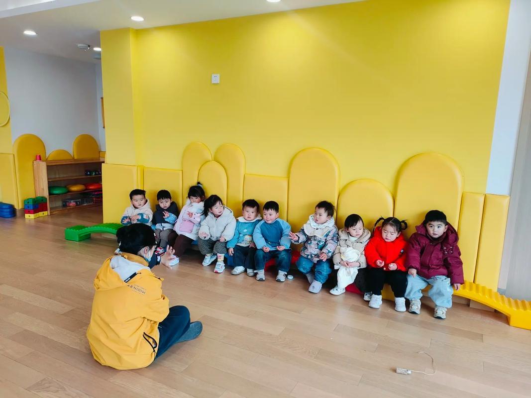 无锡市新吴区江溪幼儿园托班正式开班，主要面对招收2一一3岁儿童，这一举措对于当地